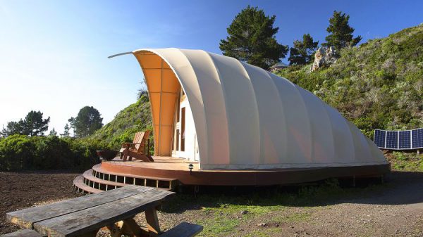 Hotel and Resort Tents